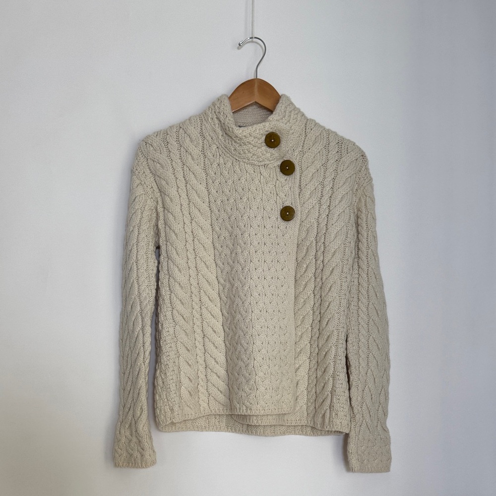 Carraig Donn Cream Cable Knit Sweater with Button Detail Merino Wool Size Medium